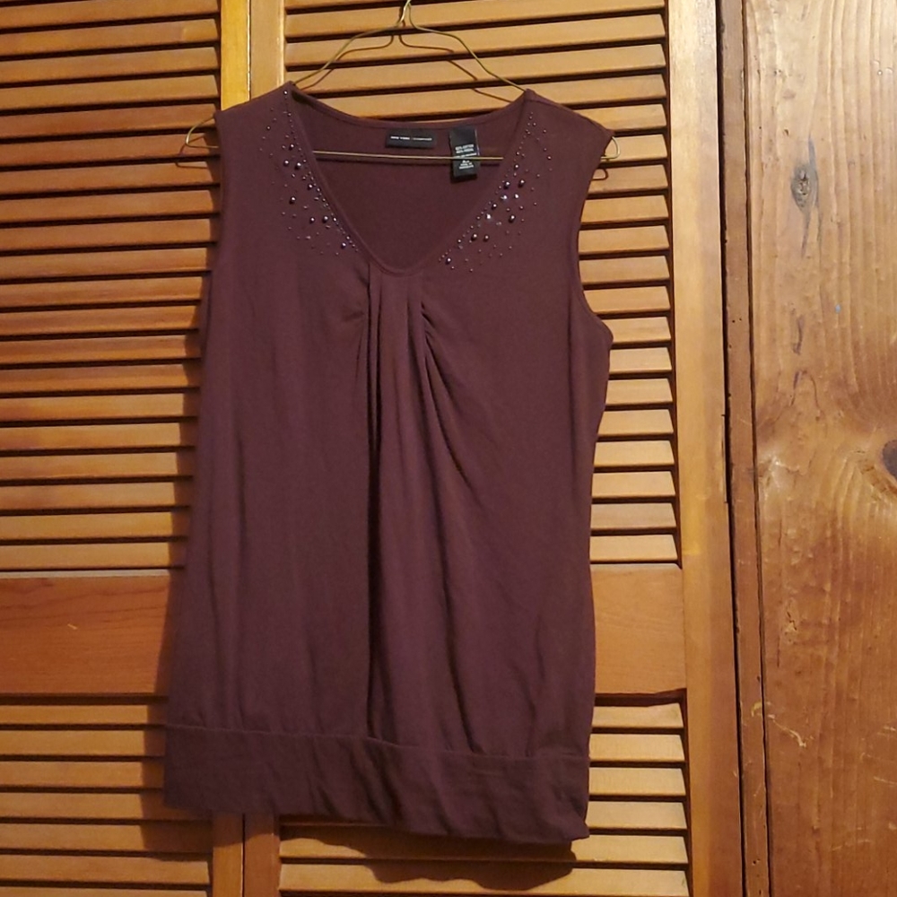 New York and company sleeveless shirt